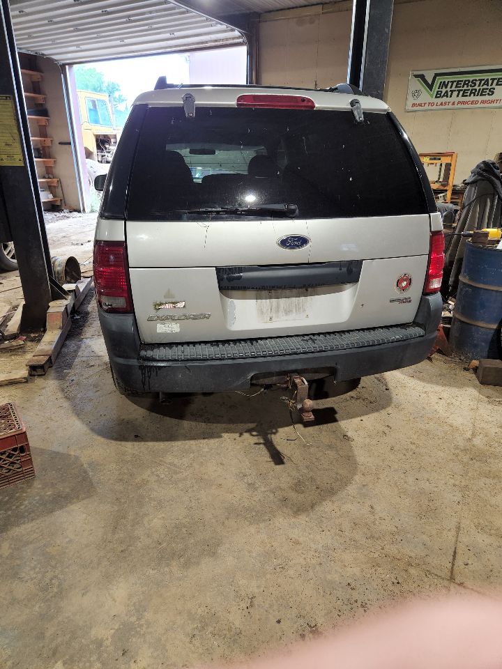 https://f005.backblazeb2.com/file/img-partshotlines-com/Inventory/MA385/Vehicle/9620_03.jpg