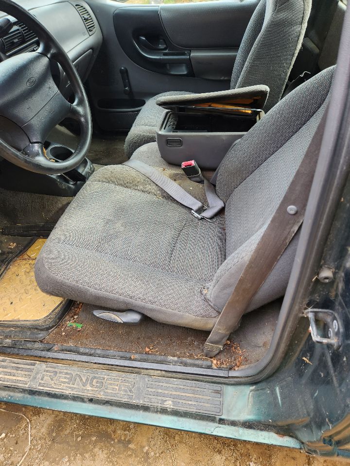 https://f005.backblazeb2.com/file/img-partshotlines-com/Inventory/MA385/Vehicle/9657_04.jpg