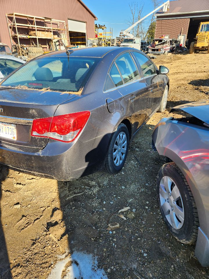 https://f005.backblazeb2.com/file/img-partshotlines-com/Inventory/MA385/Vehicle/9696_04.jpg