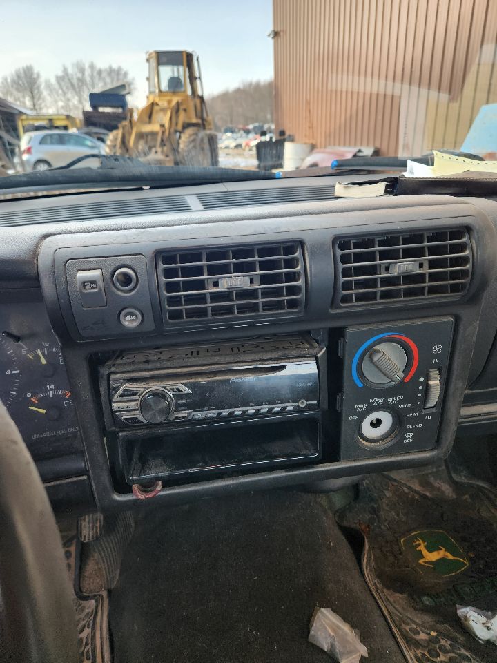 https://f005.backblazeb2.com/file/img-partshotlines-com/Inventory/MA385/Vehicle/9723_06.jpg