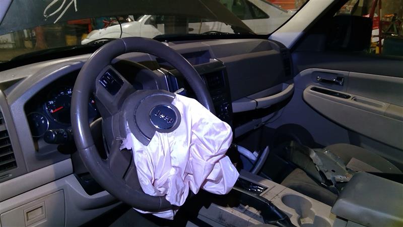 https://f005.backblazeb2.com/file/img-partshotlines-com/Inventory/MA385/Vehicle/9755_09.jpg