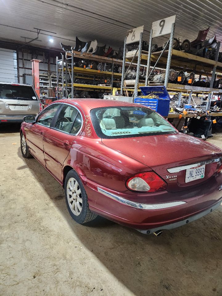 https://f005.backblazeb2.com/file/img-partshotlines-com/Inventory/MA385/Vehicle/9818_04.jpg