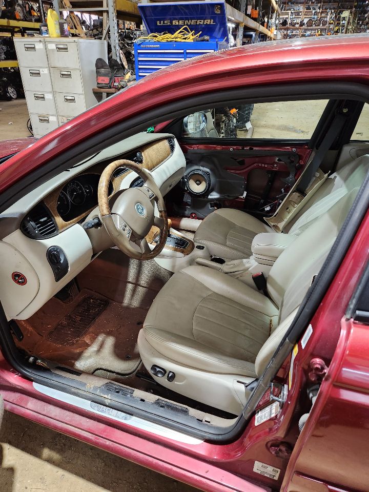 https://f005.backblazeb2.com/file/img-partshotlines-com/Inventory/MA385/Vehicle/9818_07.jpg