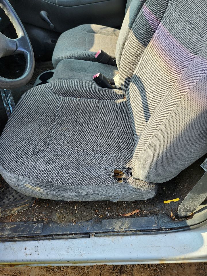 https://f005.backblazeb2.com/file/img-partshotlines-com/Inventory/MA385/Vehicle/9906_05.jpg
