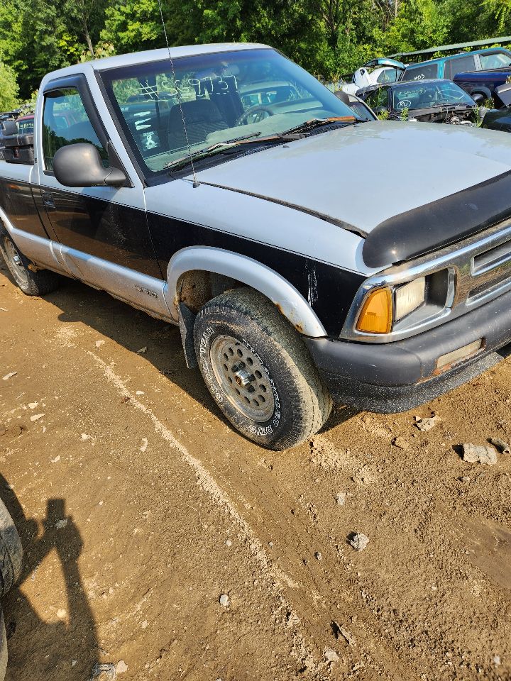 https://f005.backblazeb2.com/file/img-partshotlines-com/Inventory/MA385/Vehicle/9906_08.jpg