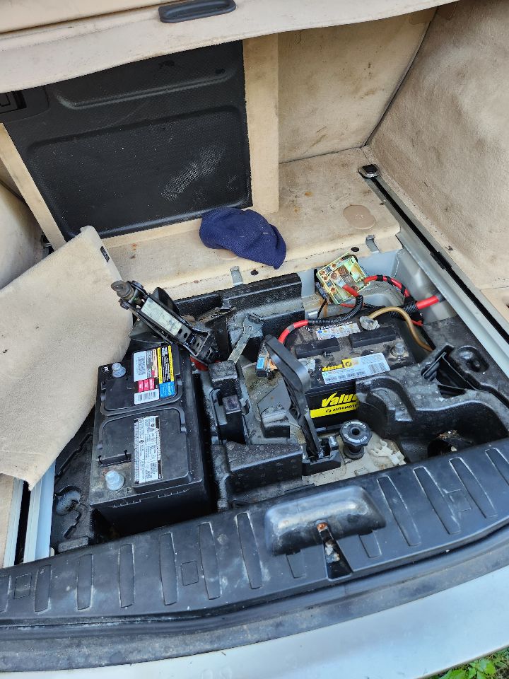 https://f005.backblazeb2.com/file/img-partshotlines-com/Inventory/MA385/Vehicle/9952_08.jpg