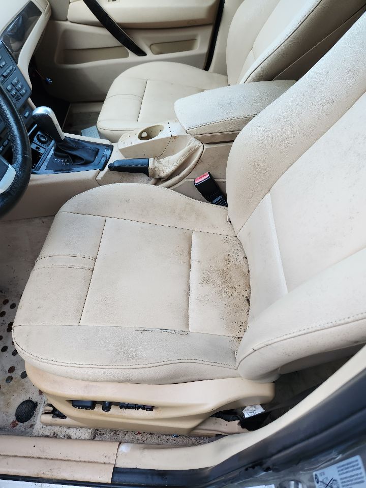 https://f005.backblazeb2.com/file/img-partshotlines-com/Inventory/MA385/Vehicle/9952_10.jpg