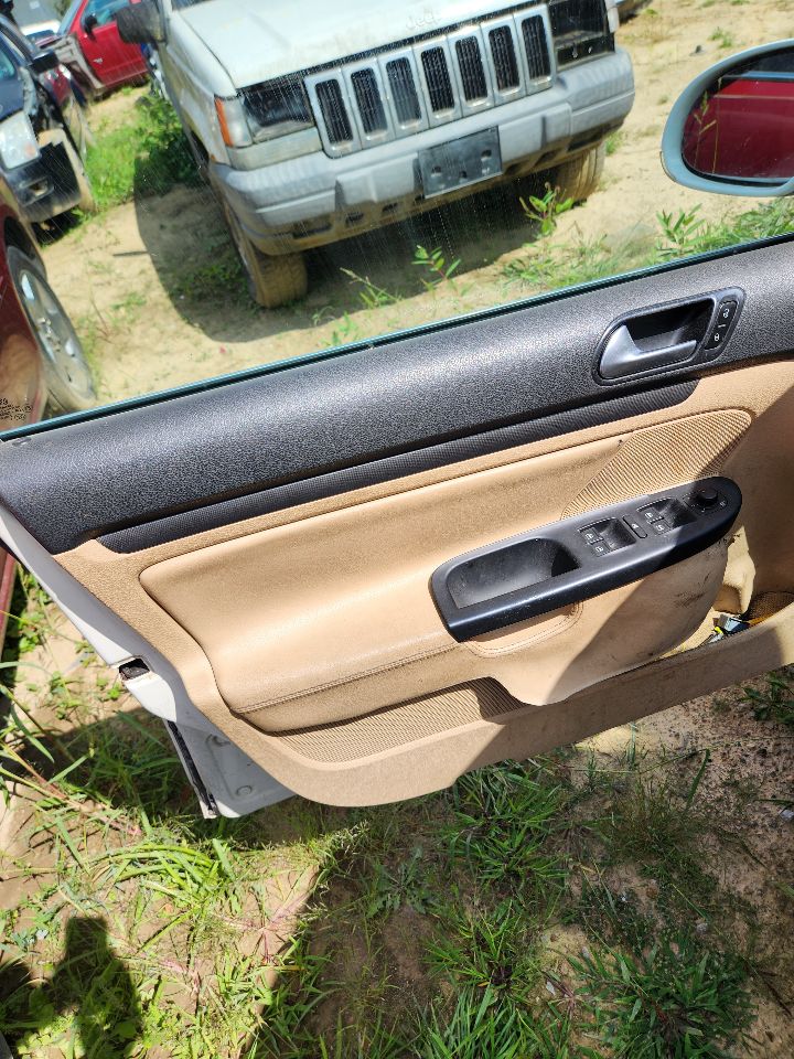 https://f005.backblazeb2.com/file/img-partshotlines-com/Inventory/MA385/Vehicle/9956_09.jpg