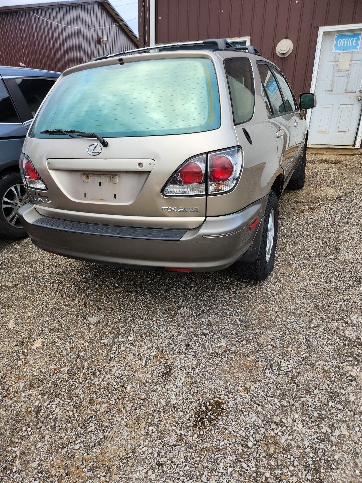 https://f005.backblazeb2.com/file/img-partshotlines-com/Inventory/MA385/Vehicle/9992_05.jpg