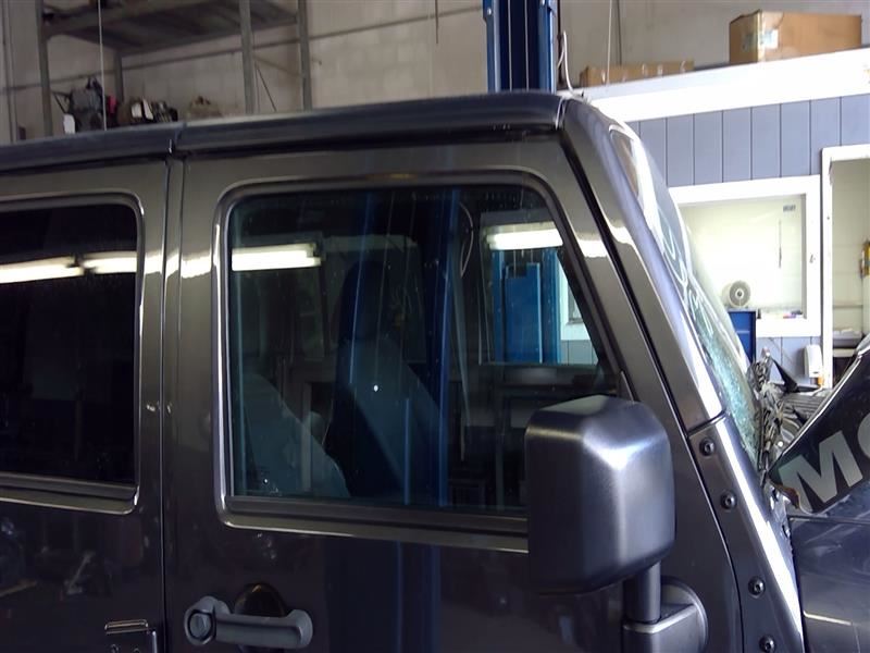 https://f005.backblazeb2.com/file/img-partshotlines-com/Inventory/MA396/Vehicle/34943_01.jpg