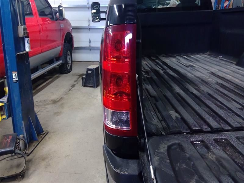 https://f005.backblazeb2.com/file/img-partshotlines-com/Inventory/MA396/Vehicle/39794_03.jpg