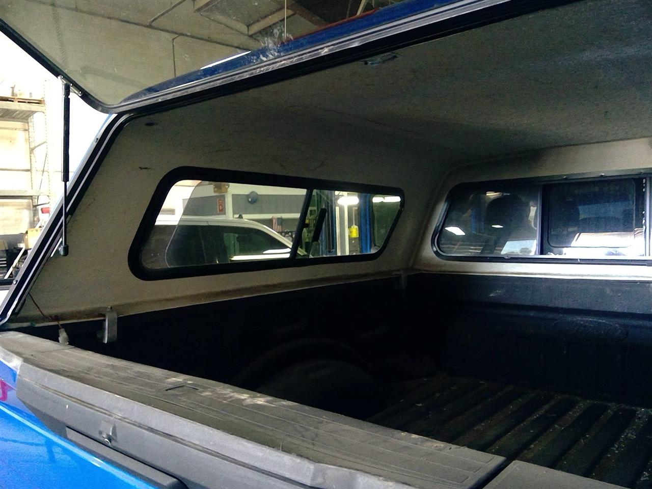 https://f005.backblazeb2.com/file/img-partshotlines-com/Inventory/MA396/Vehicle/55896_07.jpg