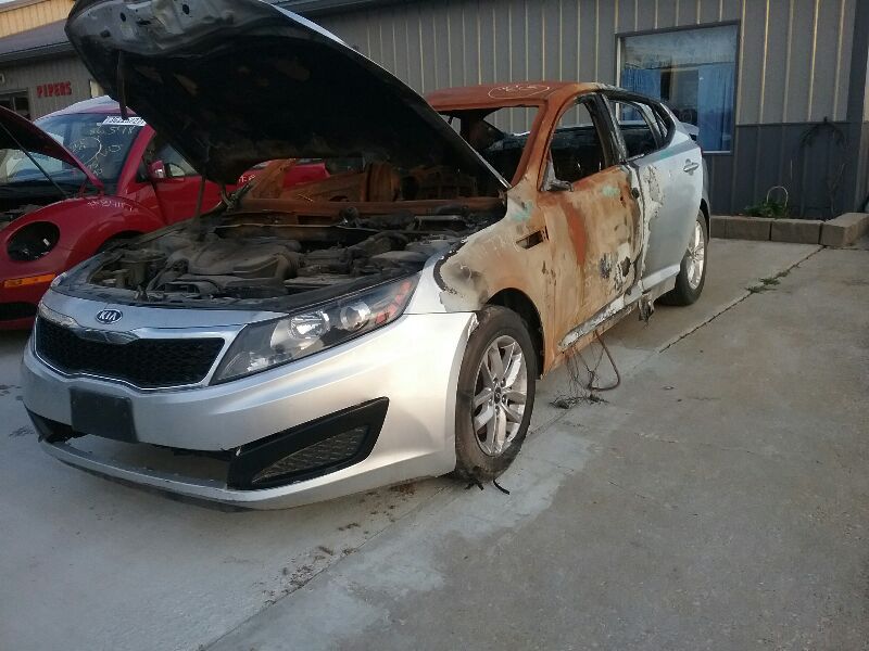 https://f005.backblazeb2.com/file/img-partshotlines-com/Inventory/MA472/Vehicle/13776_01.jpg