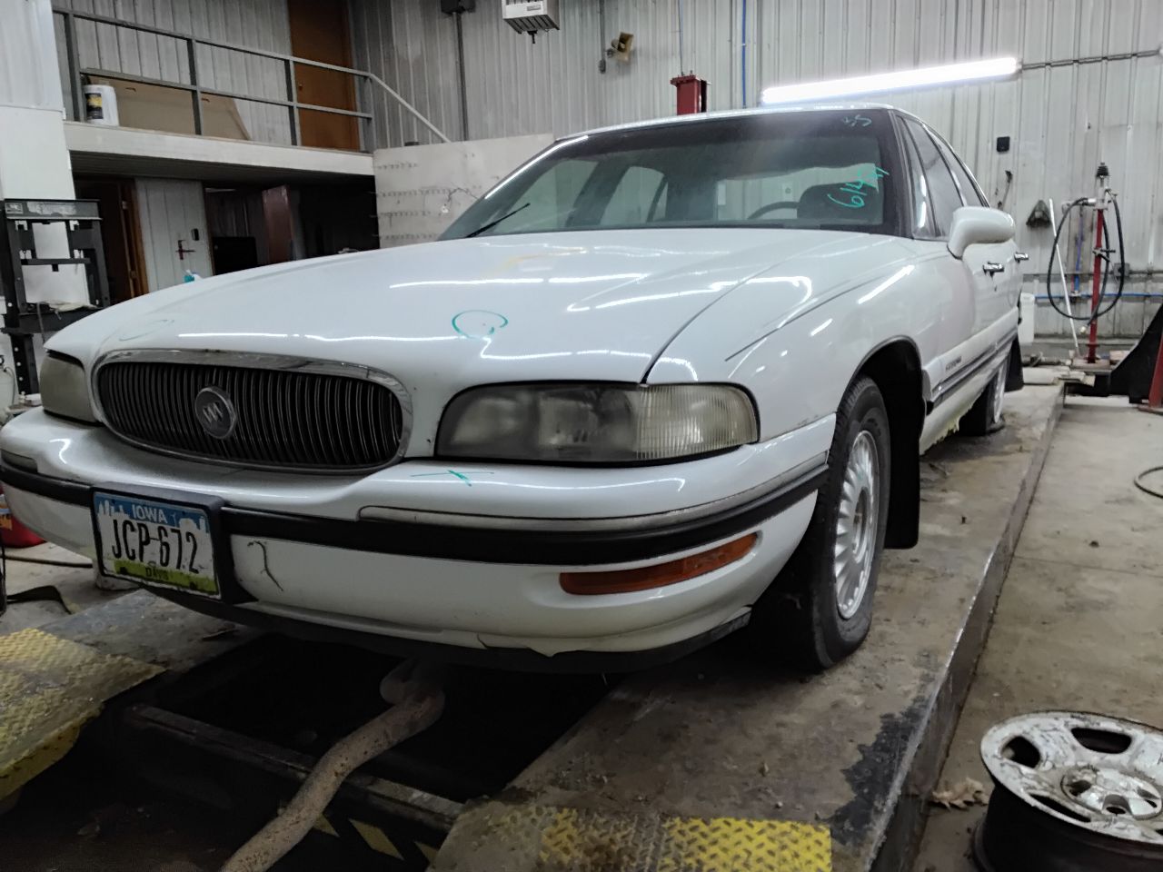 https://f005.backblazeb2.com/file/img-partshotlines-com/Inventory/MA472/Vehicle/18808_03.jpg