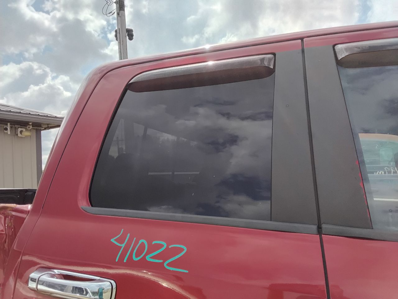 https://f005.backblazeb2.com/file/img-partshotlines-com/Inventory/MA472/Vehicle/20678_06.jpg