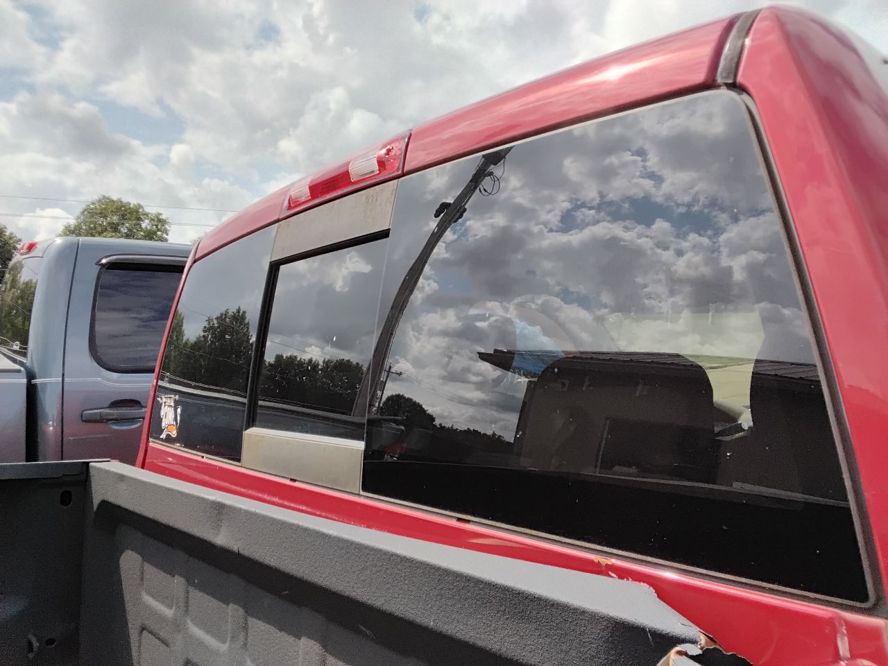 https://f005.backblazeb2.com/file/img-partshotlines-com/Inventory/MA472/Vehicle/20678_08.jpg