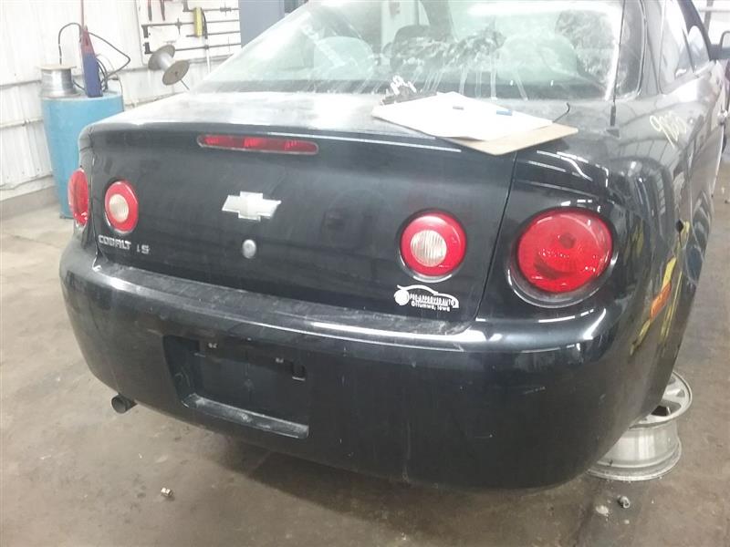 https://f005.backblazeb2.com/file/img-partshotlines-com/Inventory/MA472/Vehicle/21606_07.jpg