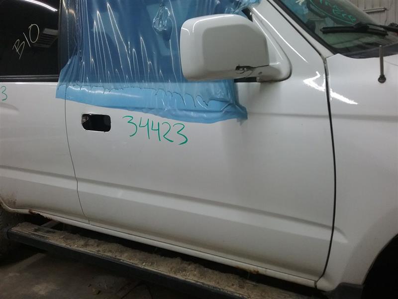 https://f005.backblazeb2.com/file/img-partshotlines-com/Inventory/MA472/Vehicle/22827_04.jpg