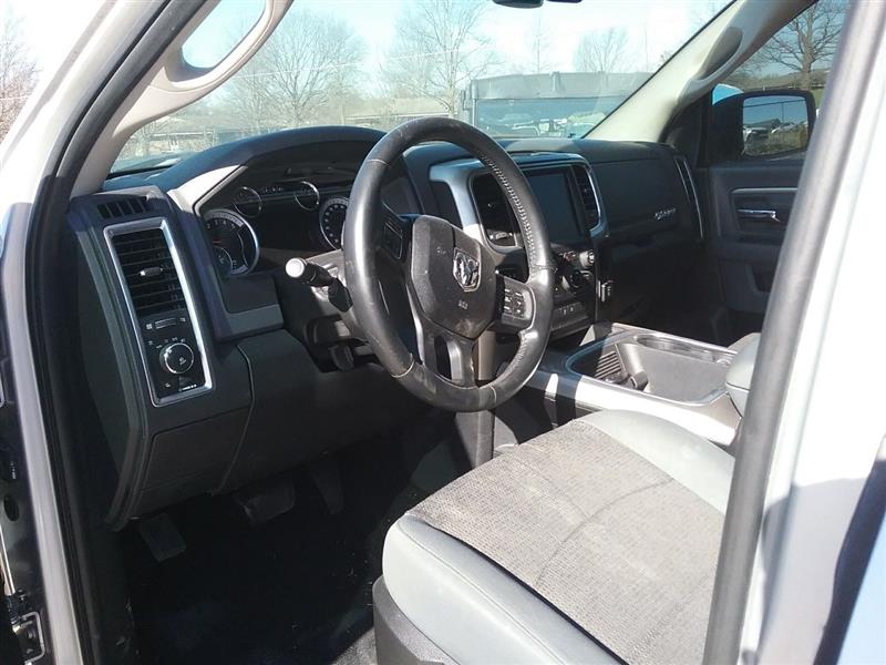 https://f005.backblazeb2.com/file/img-partshotlines-com/Inventory/MA472/Vehicle/22831_04.jpg