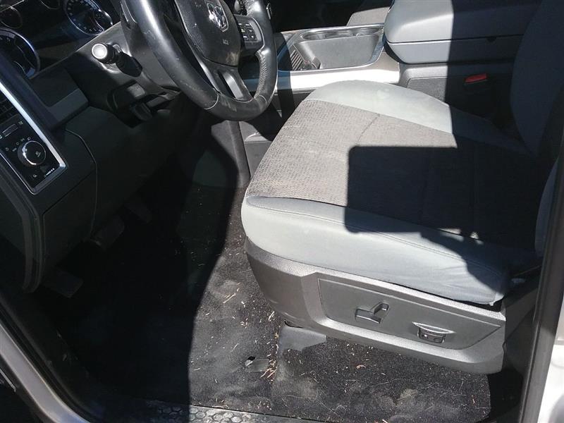 https://f005.backblazeb2.com/file/img-partshotlines-com/Inventory/MA472/Vehicle/22831_05.jpg