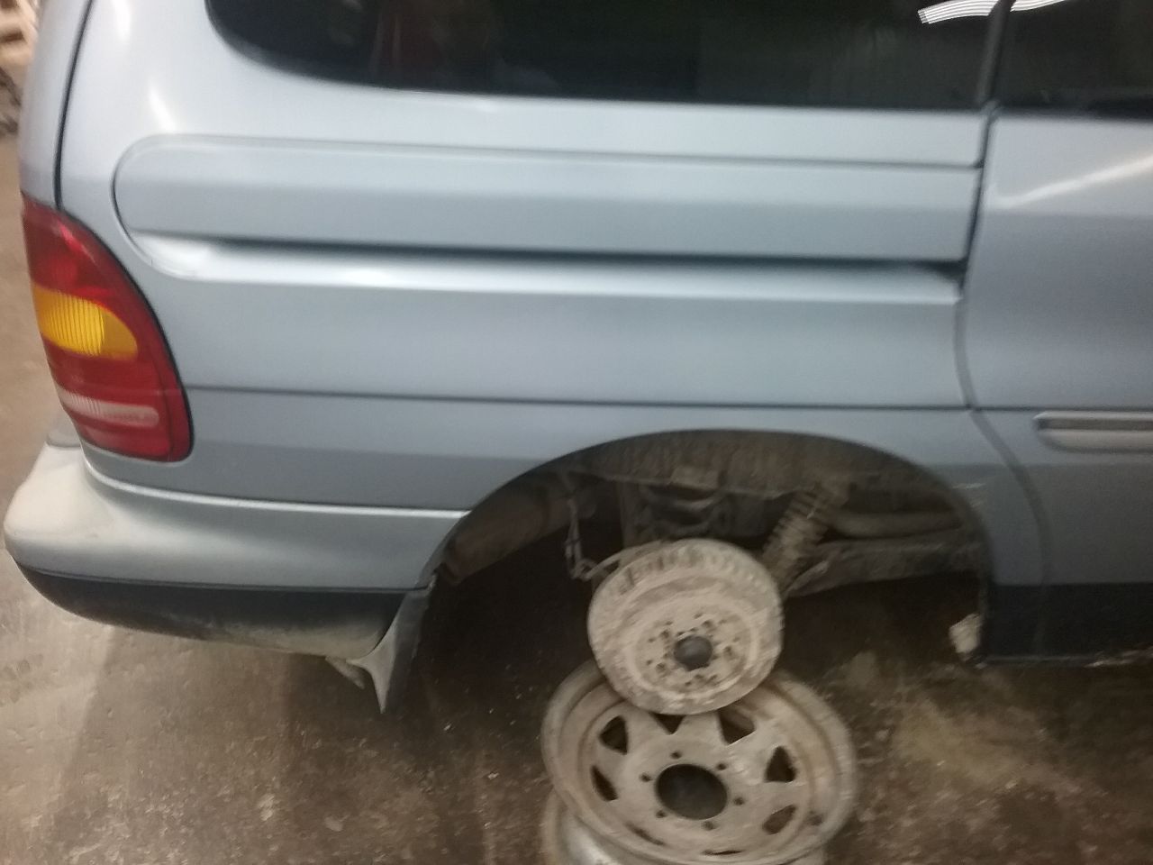 https://f005.backblazeb2.com/file/img-partshotlines-com/Inventory/MA472/Vehicle/23313_12.jpg