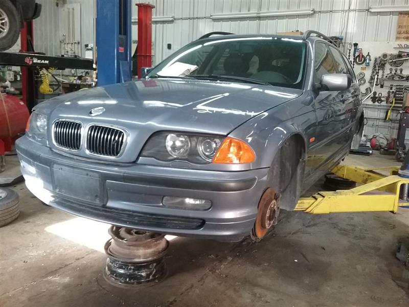 https://f005.backblazeb2.com/file/img-partshotlines-com/Inventory/MA472/Vehicle/24412_01.jpg