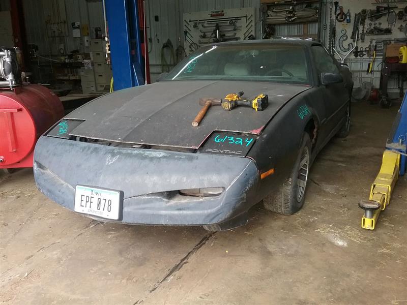 https://f005.backblazeb2.com/file/img-partshotlines-com/Inventory/MA472/Vehicle/25100_01.jpg