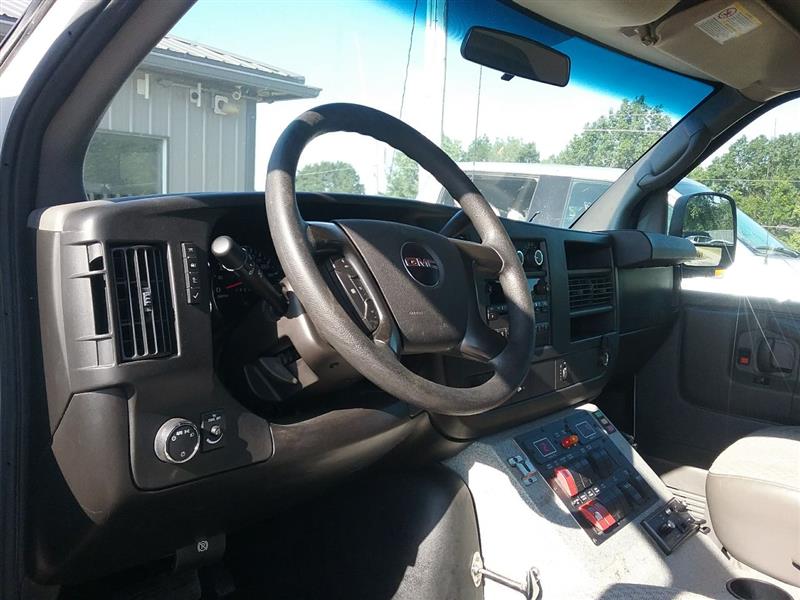 https://f005.backblazeb2.com/file/img-partshotlines-com/Inventory/MA472/Vehicle/25184_10.jpg