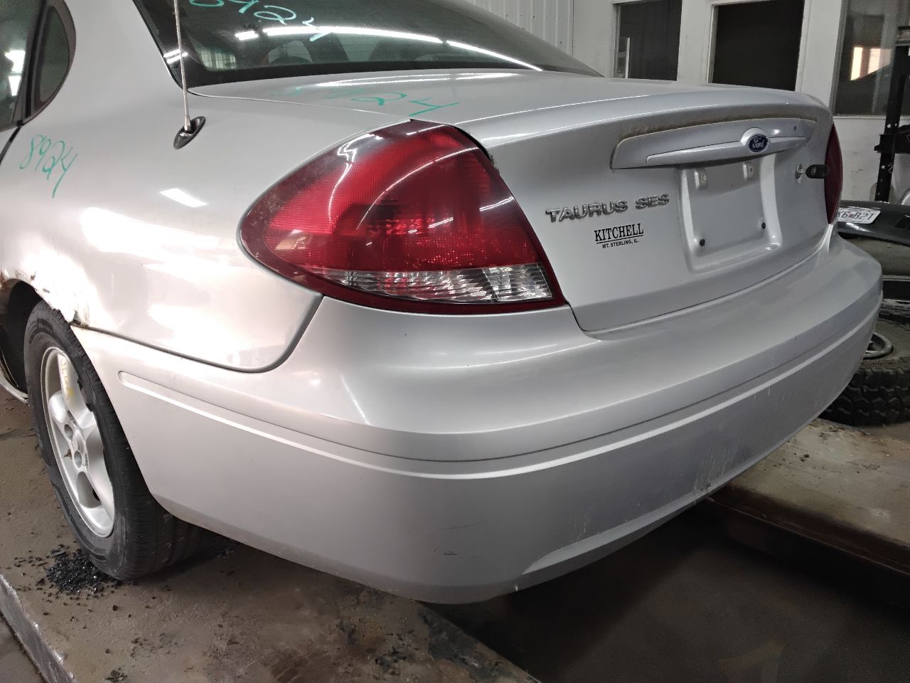 https://f005.backblazeb2.com/file/img-partshotlines-com/Inventory/MA472/Vehicle/25436_12.jpg