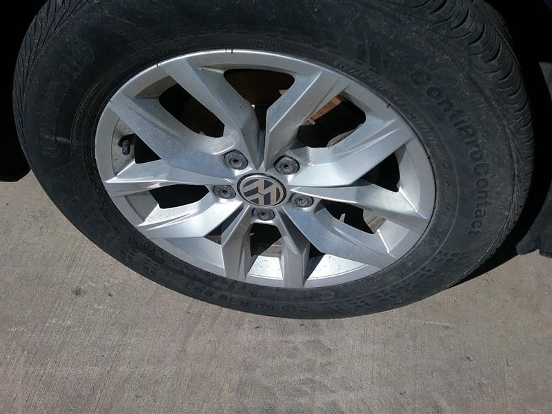 https://f005.backblazeb2.com/file/img-partshotlines-com/Inventory/MA472/Vehicle/25587_10.jpg