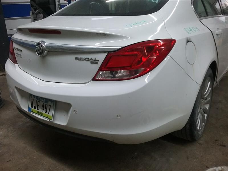https://f005.backblazeb2.com/file/img-partshotlines-com/Inventory/MA472/Vehicle/25815_12.jpg