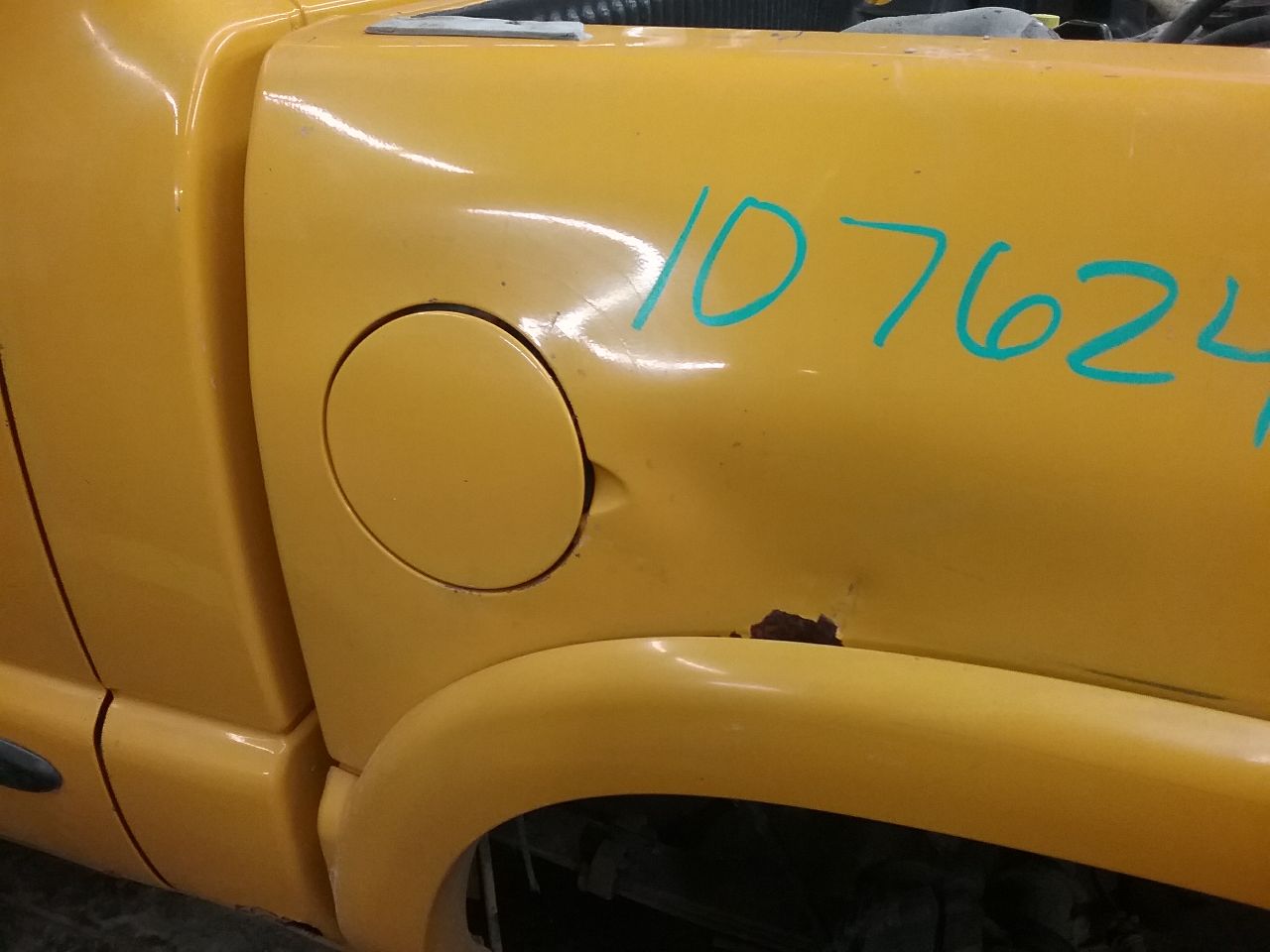 https://f005.backblazeb2.com/file/img-partshotlines-com/Inventory/MA472/Vehicle/25881_10.jpg