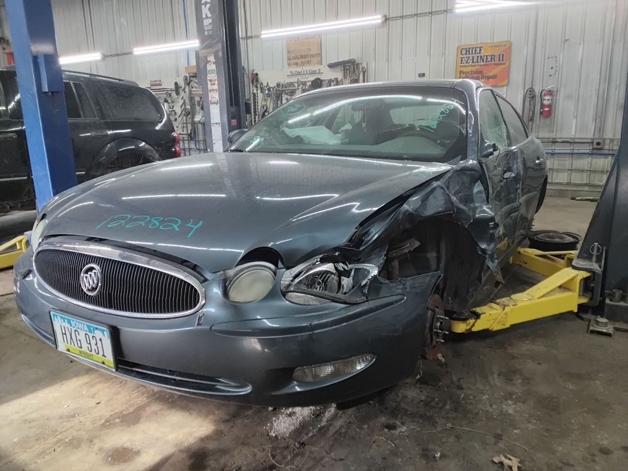 https://f005.backblazeb2.com/file/img-partshotlines-com/Inventory/MA472/Vehicle/26102_03.jpg