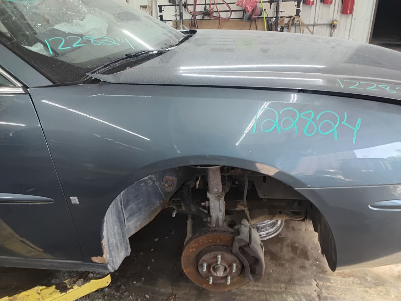 https://f005.backblazeb2.com/file/img-partshotlines-com/Inventory/MA472/Vehicle/26102_06.jpg