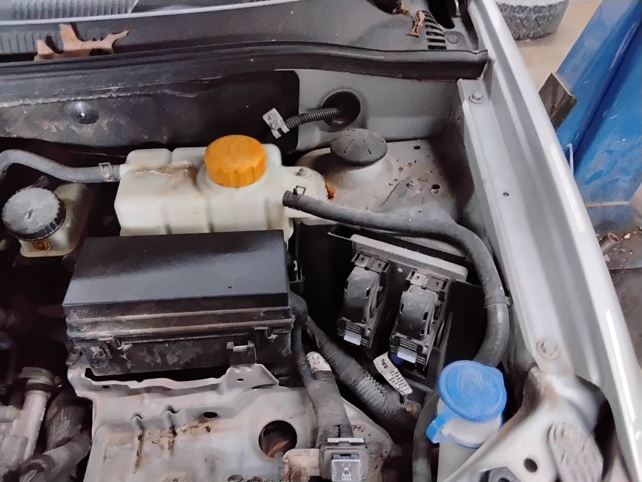 https://f005.backblazeb2.com/file/img-partshotlines-com/Inventory/MA472/Vehicle/26175_05.jpg