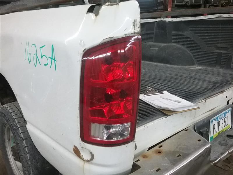 https://f005.backblazeb2.com/file/img-partshotlines-com/Inventory/MA472/Vehicle/26261_03.jpg