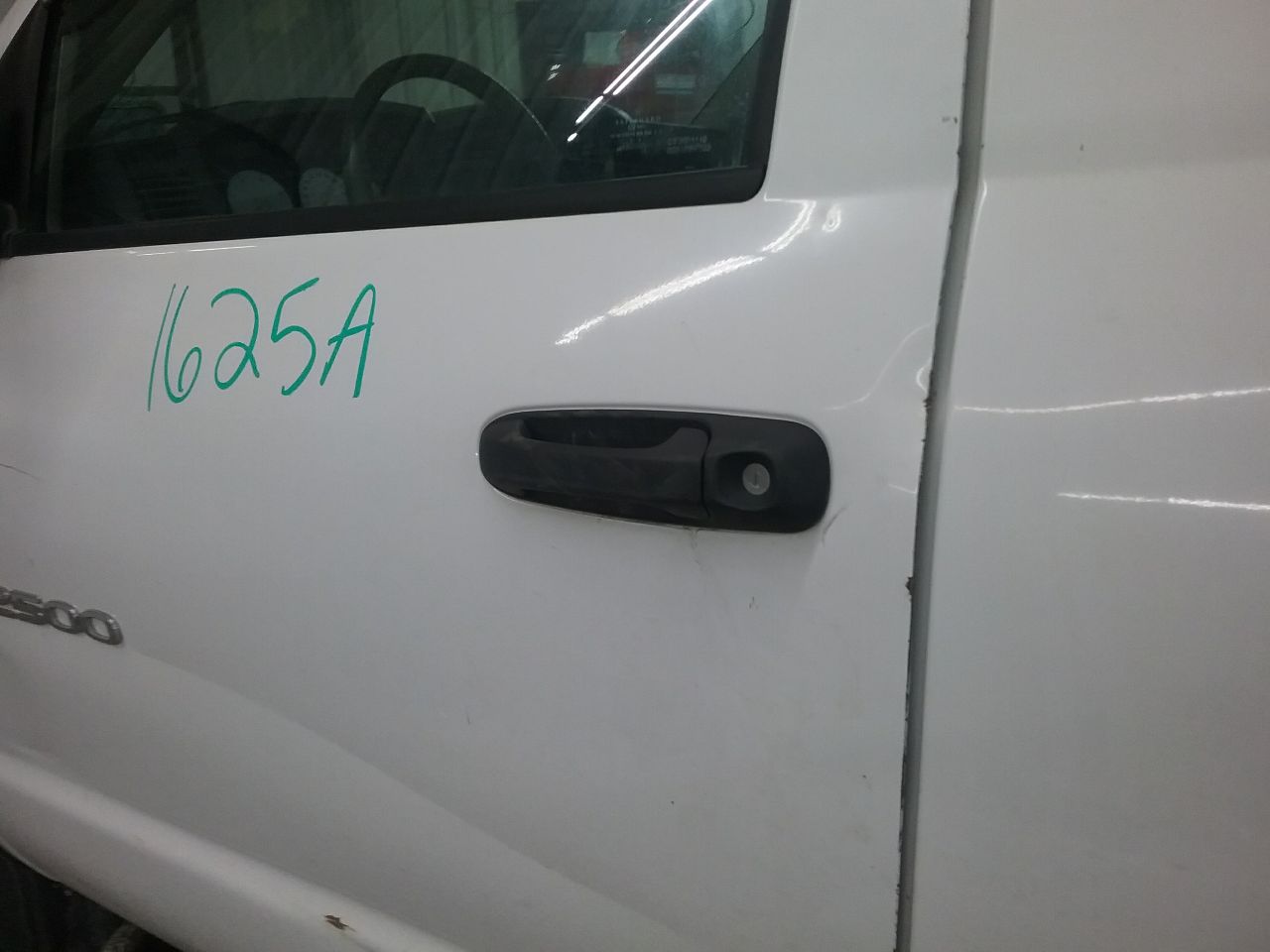 https://f005.backblazeb2.com/file/img-partshotlines-com/Inventory/MA472/Vehicle/26261_08.jpg