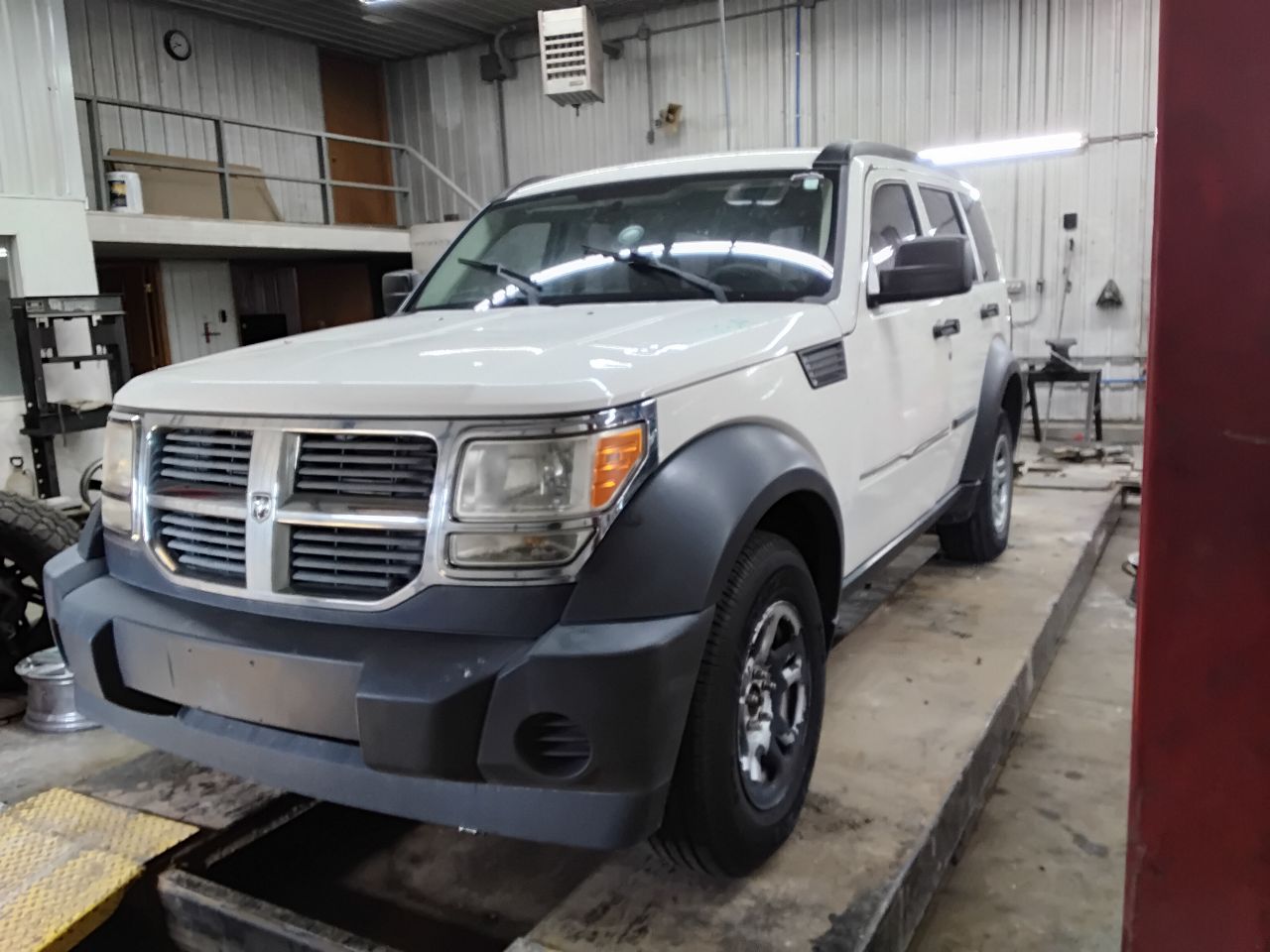 https://f005.backblazeb2.com/file/img-partshotlines-com/Inventory/MA472/Vehicle/26270_01.jpg