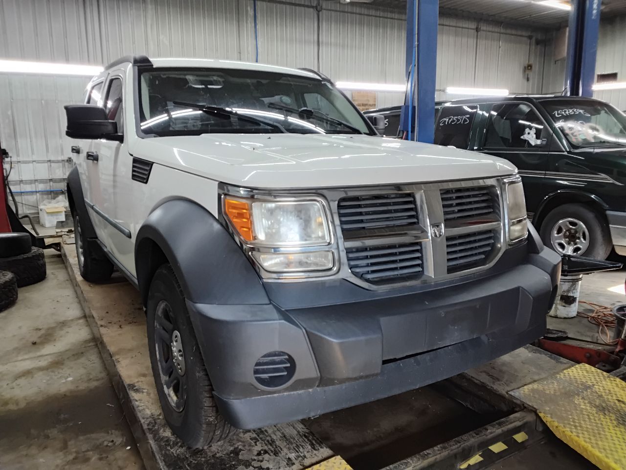 https://f005.backblazeb2.com/file/img-partshotlines-com/Inventory/MA472/Vehicle/26270_03.jpg