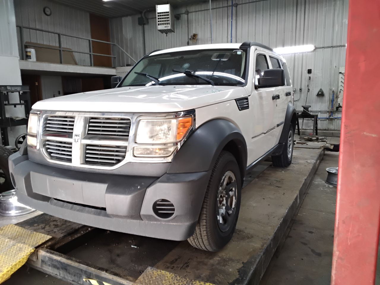 https://f005.backblazeb2.com/file/img-partshotlines-com/Inventory/MA472/Vehicle/26270_07.jpg