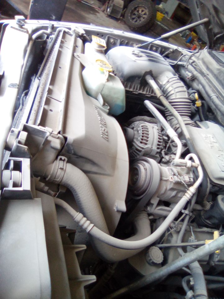 https://f005.backblazeb2.com/file/img-partshotlines-com/Inventory/MA472/Vehicle/26391_09.jpg