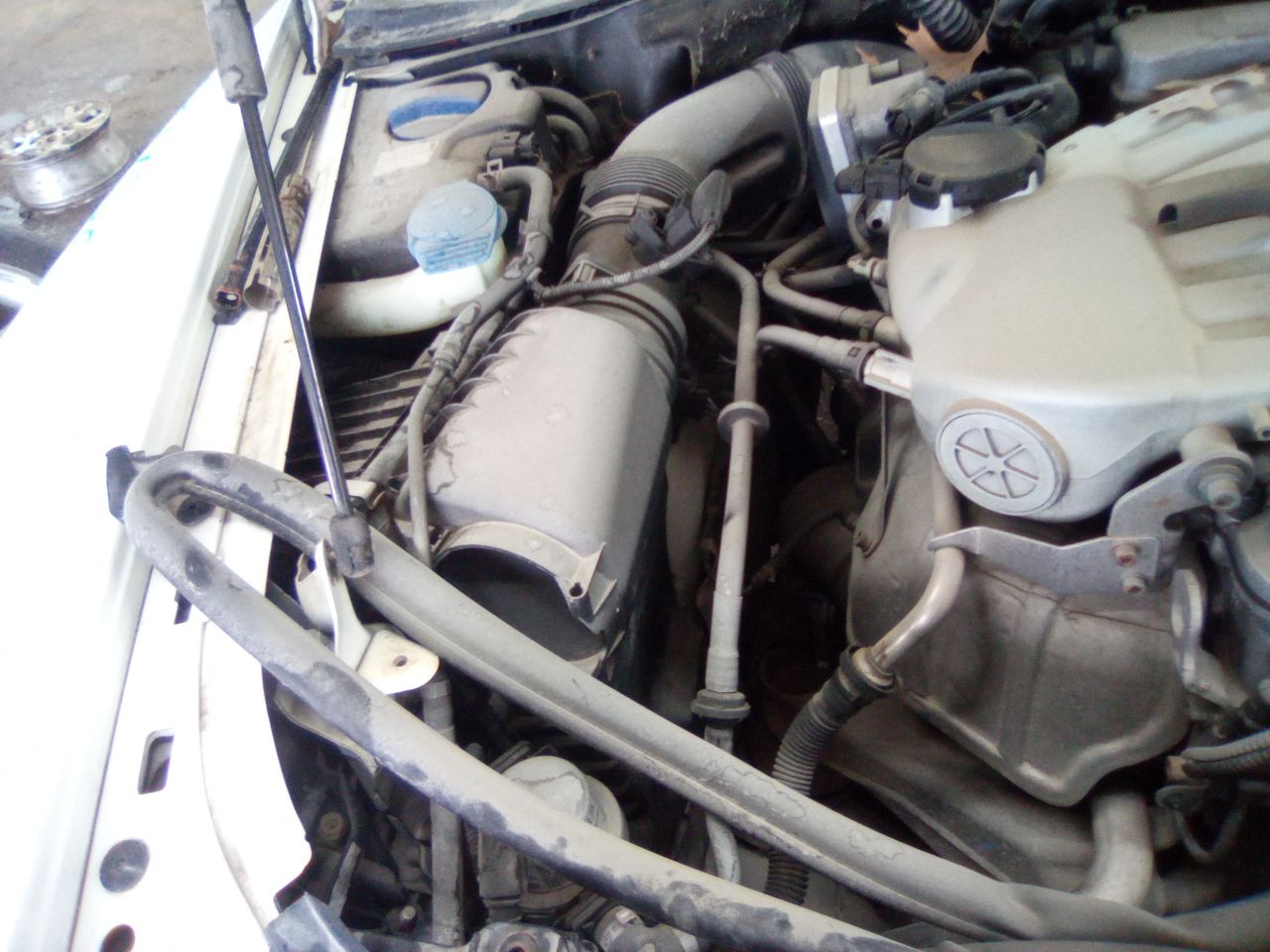 https://f005.backblazeb2.com/file/img-partshotlines-com/Inventory/MA472/Vehicle/26418_07.jpg