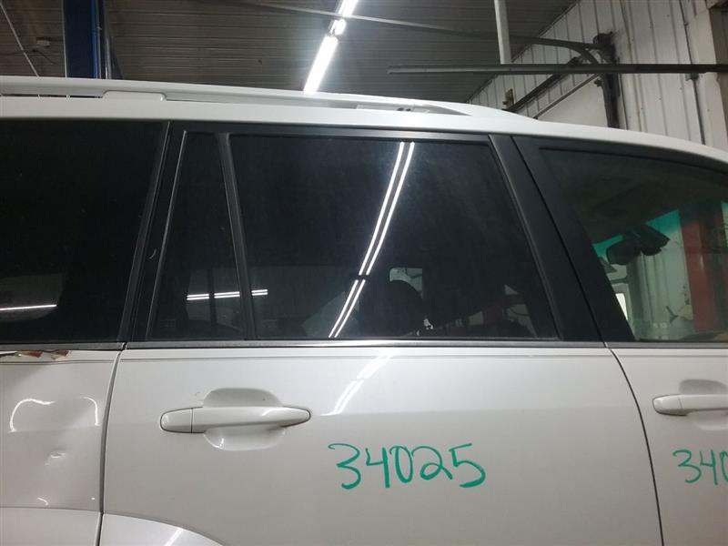 https://f005.backblazeb2.com/file/img-partshotlines-com/Inventory/MA472/Vehicle/26655_06.jpg
