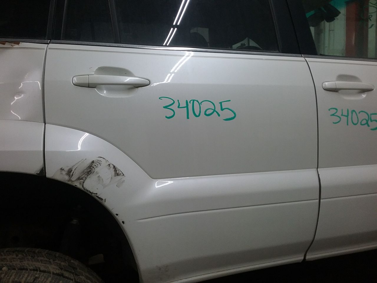 https://f005.backblazeb2.com/file/img-partshotlines-com/Inventory/MA472/Vehicle/26655_07.jpg