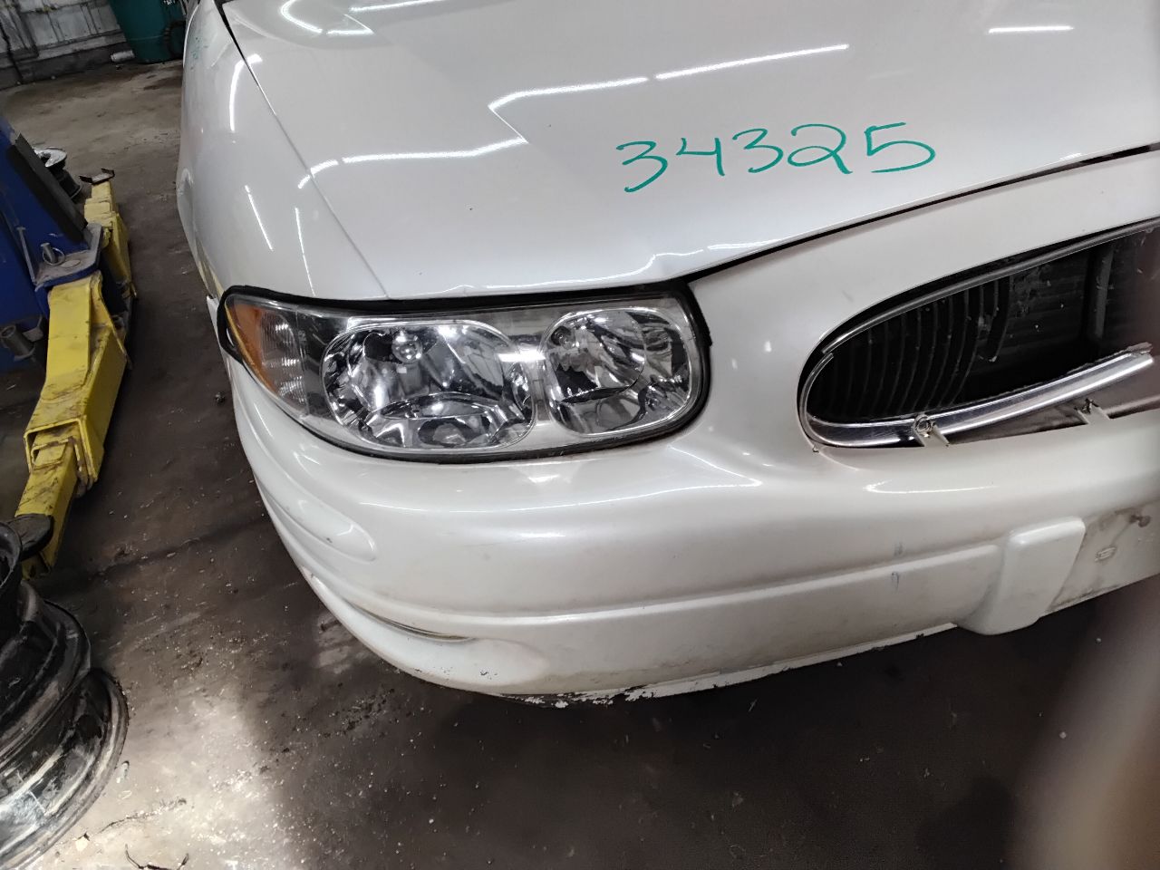 https://f005.backblazeb2.com/file/img-partshotlines-com/Inventory/MA472/Vehicle/26671_04.jpg