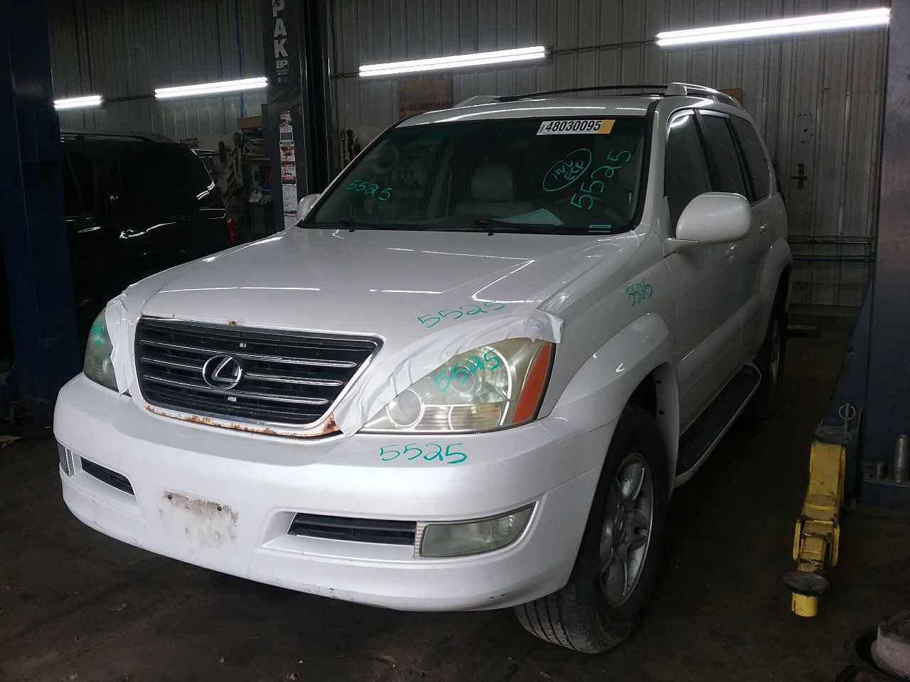 https://f005.backblazeb2.com/file/img-partshotlines-com/Inventory/MA472/Vehicle/27017_04.jpg