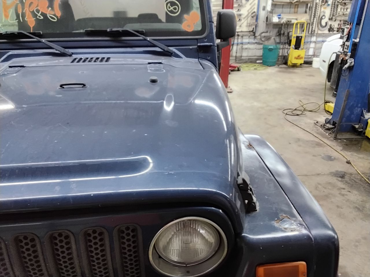 https://f005.backblazeb2.com/file/img-partshotlines-com/Inventory/MA472/Vehicle/27135_08.jpg