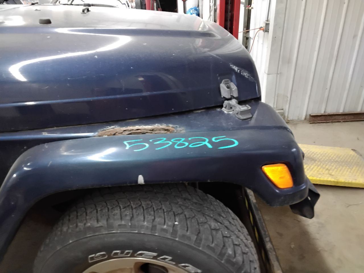 https://f005.backblazeb2.com/file/img-partshotlines-com/Inventory/MA472/Vehicle/27135_10.jpg