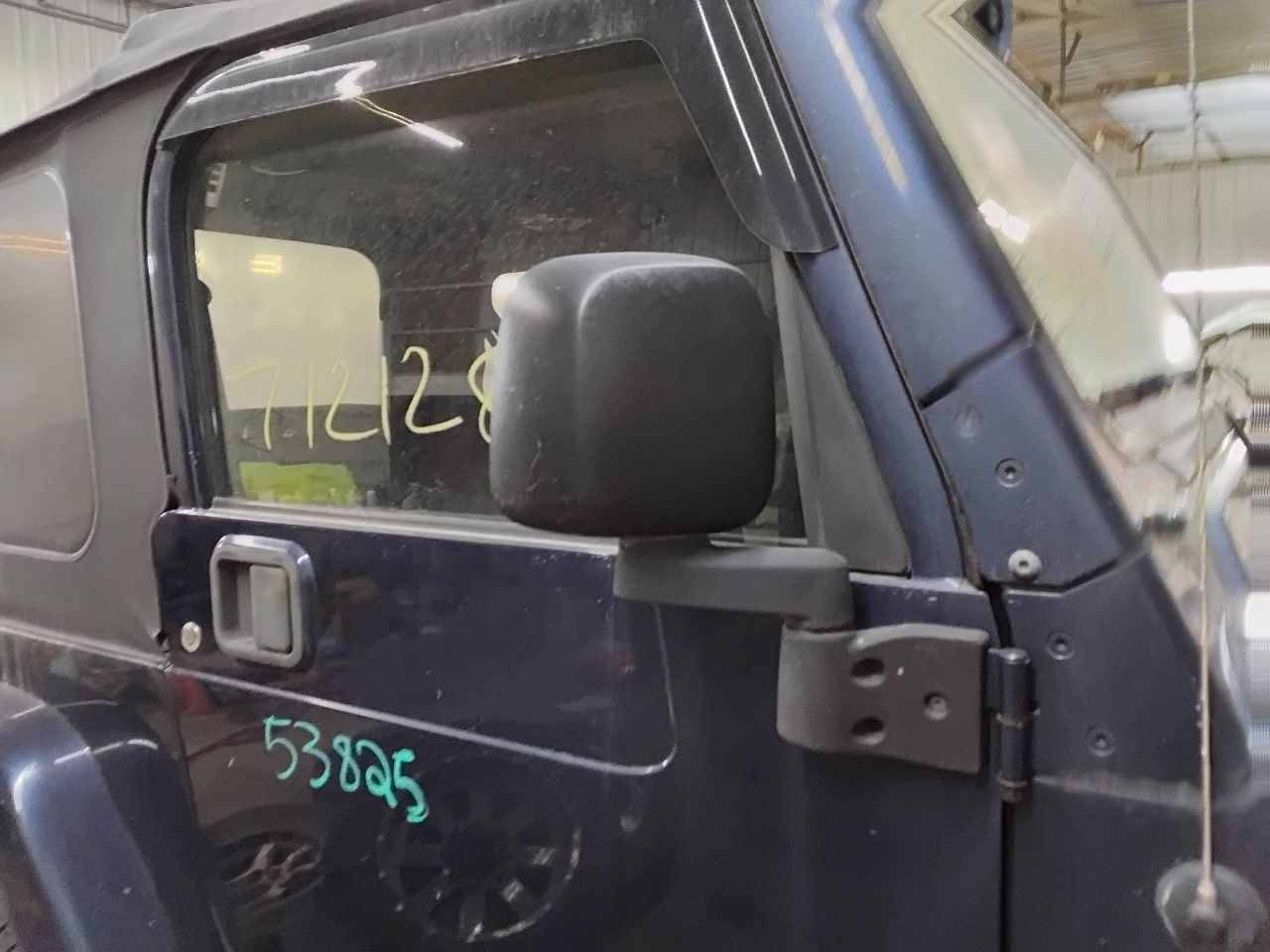 https://f005.backblazeb2.com/file/img-partshotlines-com/Inventory/MA472/Vehicle/27135_12.jpg