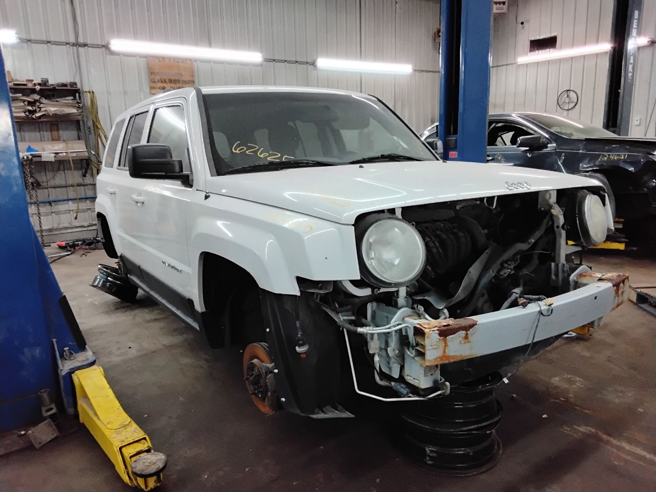 https://f005.backblazeb2.com/file/img-partshotlines-com/Inventory/MA472/Vehicle/27422_01.jpg